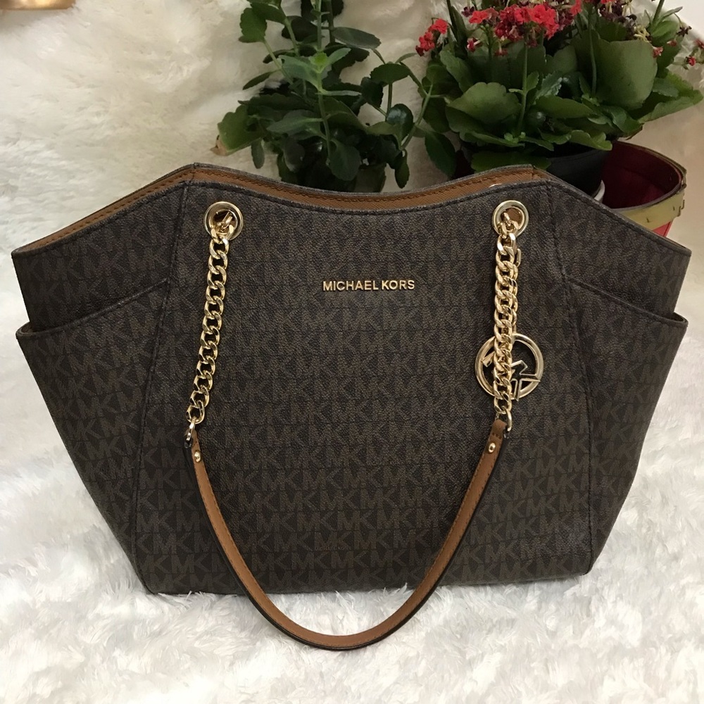 💥FLASH SALE💥 Michael Kors Jet Set Signature Travel Large Chain Shoulder Tote